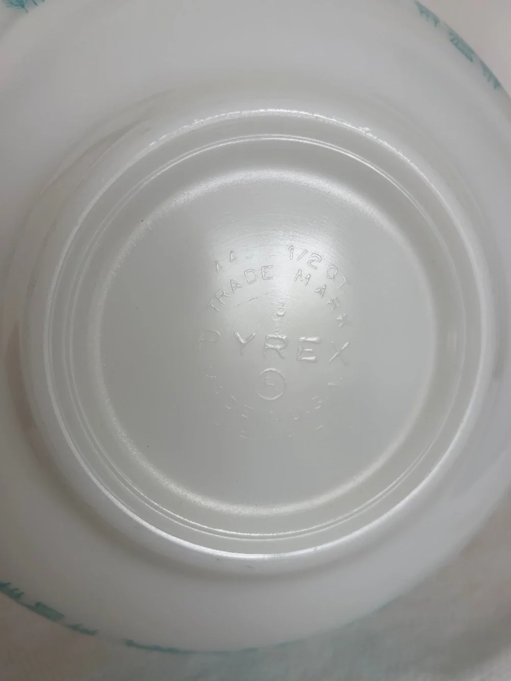 Vintage PYREX 443 2 1/2 QT Amish Butterprint Cinderella Mixing Bowl